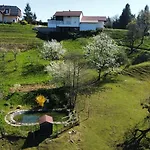 Apartmaji Beli Jelen Apartment