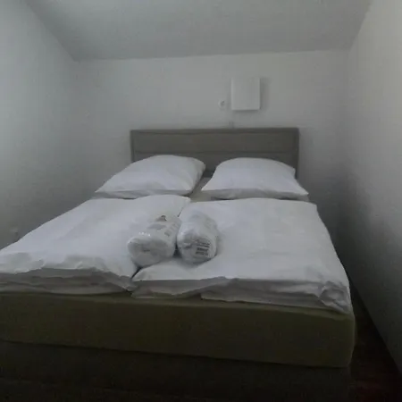 Apartmaji Beli Jelen * Grobelno